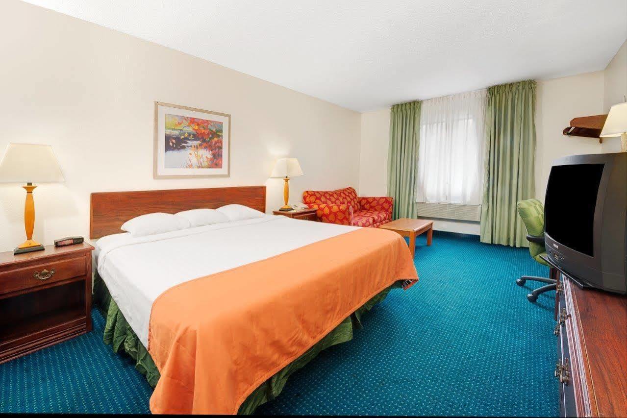 Quality Inn Noblesville-Indianapolis Exterior foto